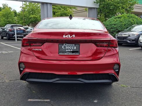 Used 2024 Kia Forte LXS w/ LXS Technology Package FWD image 8