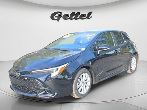 Used 2025 Toyota Corolla SE FWD image 1