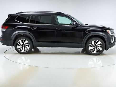 New 2026 Volkswagen Atlas SE image 10