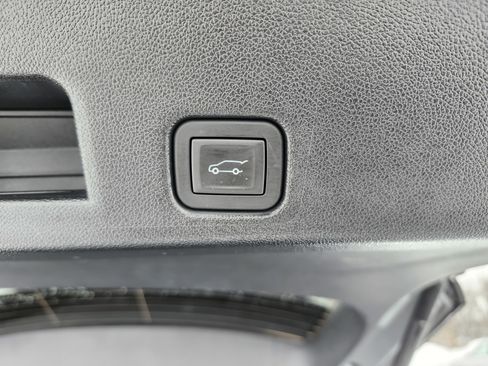 Used 2025 Buick Enclave Sport Touring image 32