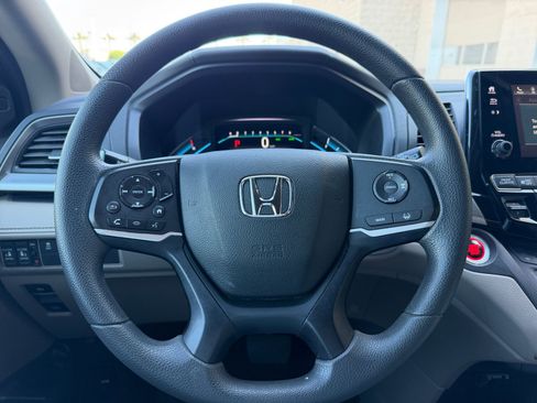 Used 2019 Honda Odyssey EX image 9