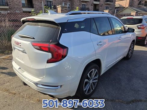 Used 2020 GMC Terrain Denali w/ Denali Premium Package FWD image 10