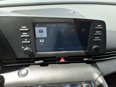 Used 2025 Hyundai Elantra Sport FWD image 15