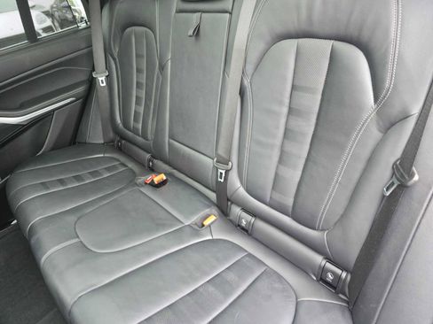 Used 2022 BMW X5 xDrive40i AWD/4WD image 17