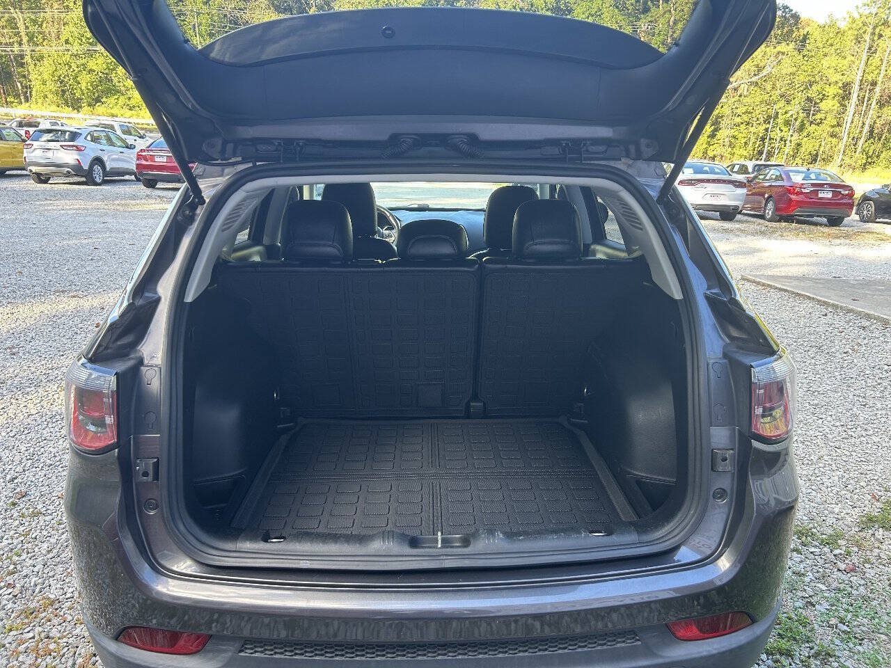 Used 2018 Jeep Compass Latitude w/ Popular Equipment Group AWD/4WD image 25
