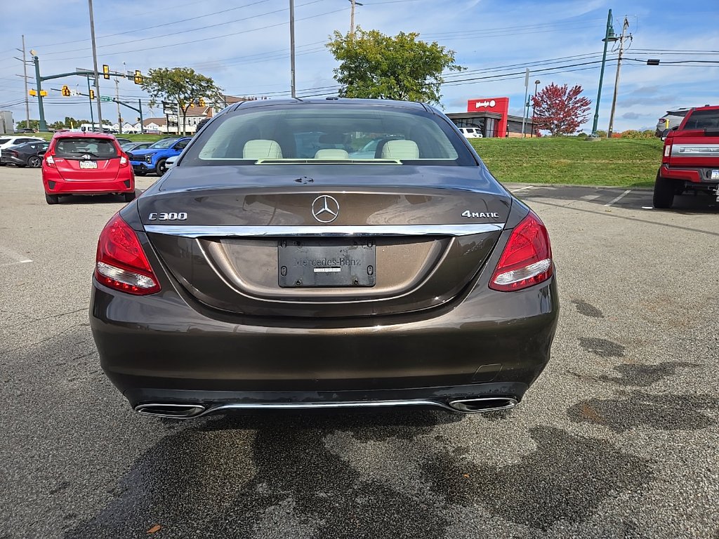Used 2018 Mercedes-Benz C 300 4MATIC Sedan image 2