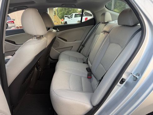 Used 2013 Kia Optima EX w/ Premium Pkg FWD image 10