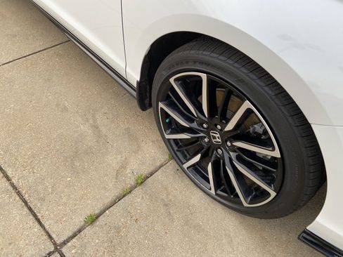 Used 2023 Honda Accord Touring image 32