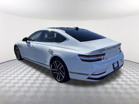 Used 2025 Genesis G80 2.5T Advanced image 7