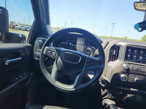 Certified 2023 GMC Sierra 2500 Denali w/ Denali Black Diamond Edition AWD/4WD image 18