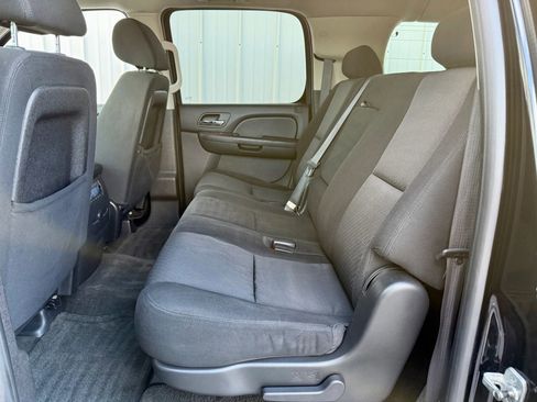 Used 2010 Chevrolet Suburban LS w/ Interior Plus Package image 29