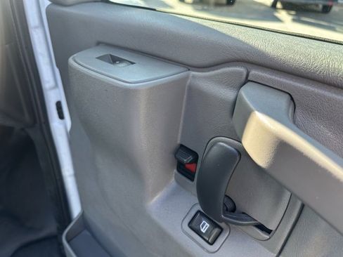 Used 2020 GMC Savana 2500 w/ Driver Convenience Package image 21