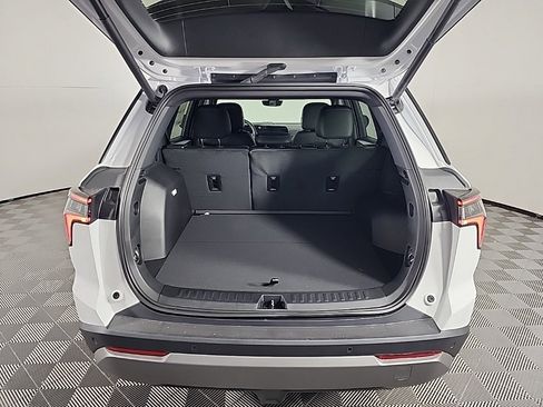 New 2026 Chevrolet Equinox LT w/ Convenience Package II image 12