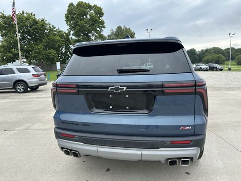 Certified 2026 Chevrolet Traverse Z71 w/ Driver Confidence Package AWD/4WD image 2
