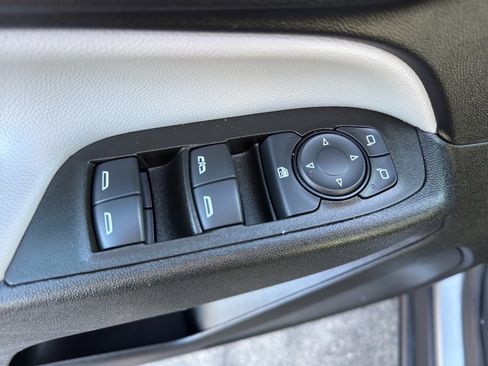 Used 2023 Chevrolet Equinox LS w/ Driver Confidence II Package image 12