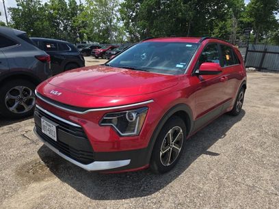 Used 2025 Kia Niro LX