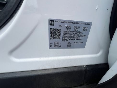 Used 2024 Chevrolet Equinox RS w/ RS Leather Package FWD image 34