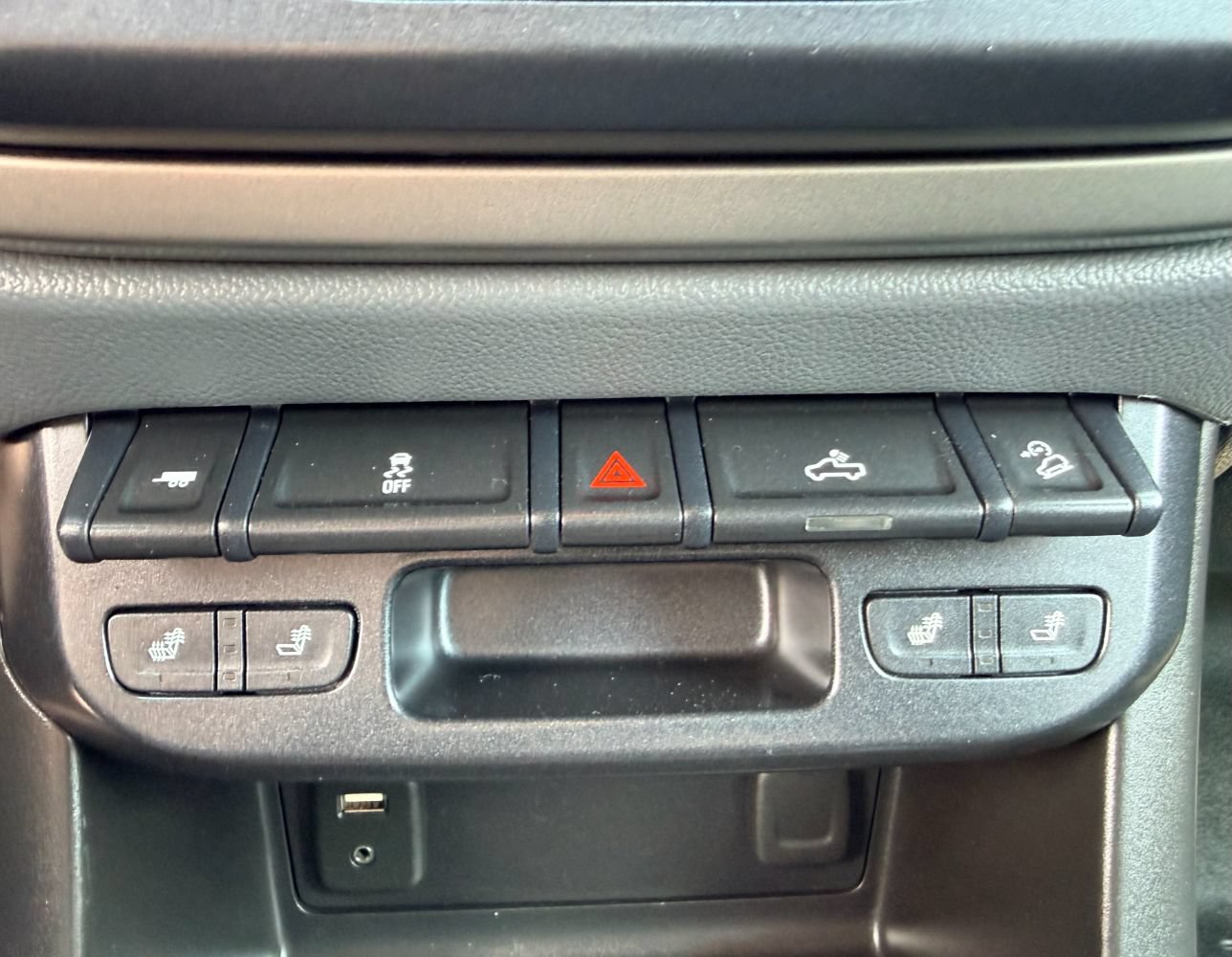 Used 2017 Chevrolet Colorado Z71 AWD/4WD image 18