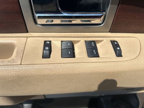 Used 2014 Ford F150 King Ranch w/ King Ranch Luxury Package AWD/4WD image 14