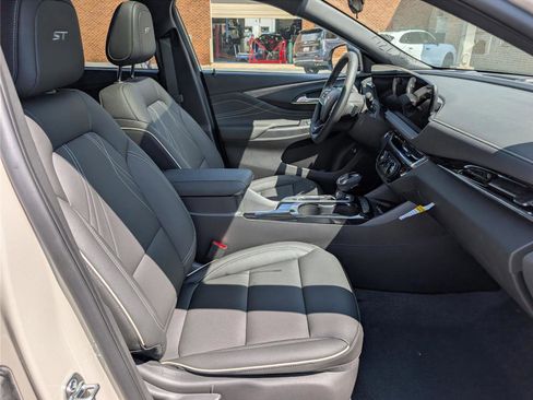 New 2026 Buick Envista Sport Touring w/ Studio Series FWD image 8