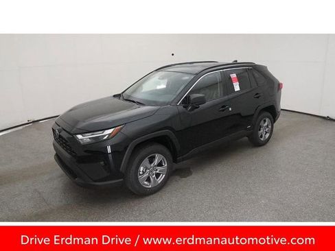 Certified 2025 Toyota RAV4 LE image 1