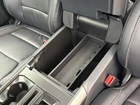 Used 2025 Ford F150 Lariat AWD/4WD image 26