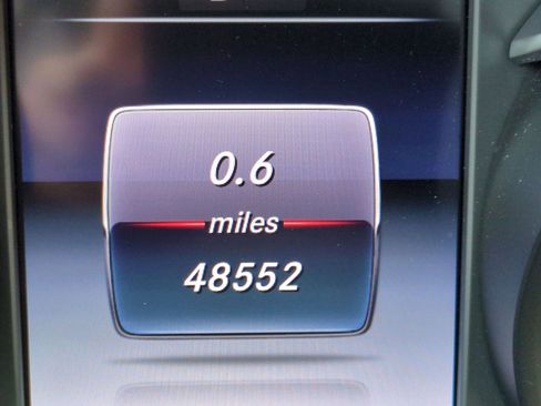 Used 2018 Mercedes-Benz GLC 300 4MATIC image 21