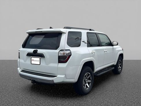 Used 2021 Toyota 4Runner TRD Off-Road Premium w/ Moonroof Package AWD/4WD image 6