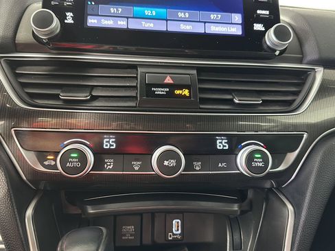 Used 2019 Honda Accord Sport image 14