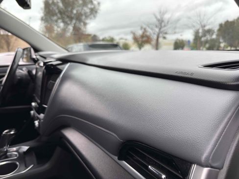 Used 2019 Chevrolet Traverse LT w/ LT Premium Package image 55