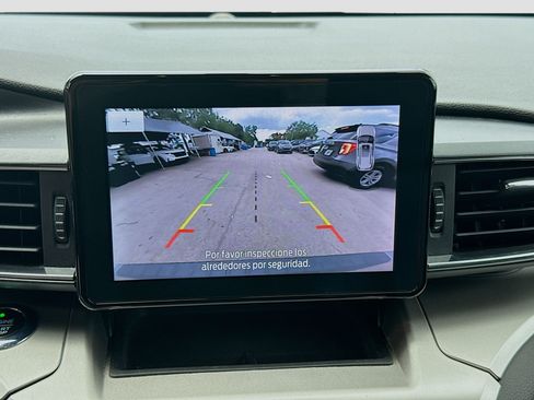 Used 2021 Ford Explorer XLT w/ Equipment Group 202A RWD image 13
