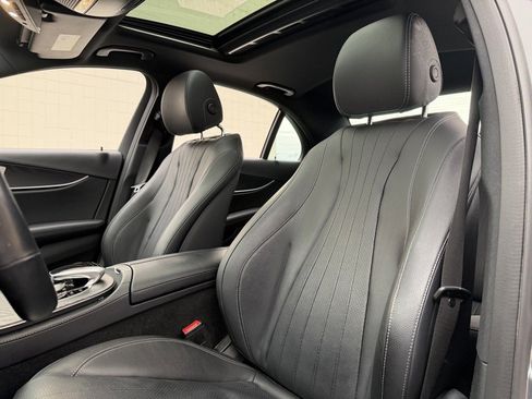 Used 2019 Mercedes-Benz E 450 4MATIC Sedan image 5