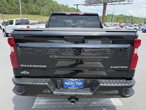 Used 2022 Chevrolet Silverado 1500 Custom AWD/4WD image 6