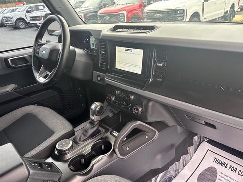 Used 2023 Ford Bronco Big Bend w/ Sasquatch Package AWD/4WD image 13