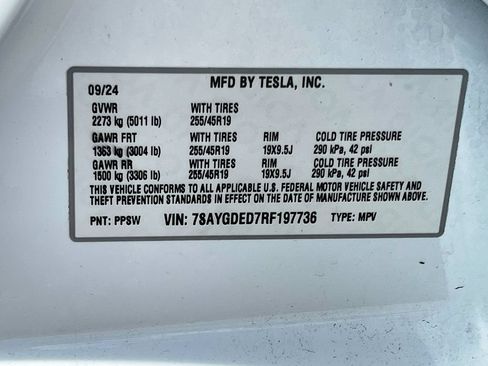 Used 2024 Tesla Model Y Long Range RWD image 30