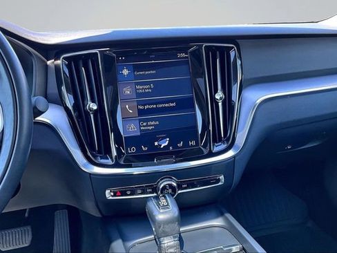 Used 2019 Volvo S60 T6 Momentum w/ Premium Package AWD/4WD image 9