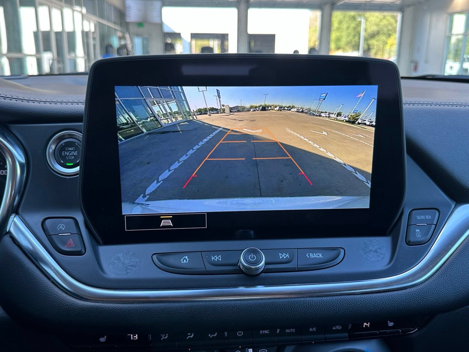 Used 2025 Chevrolet Blazer LT FWD image 9