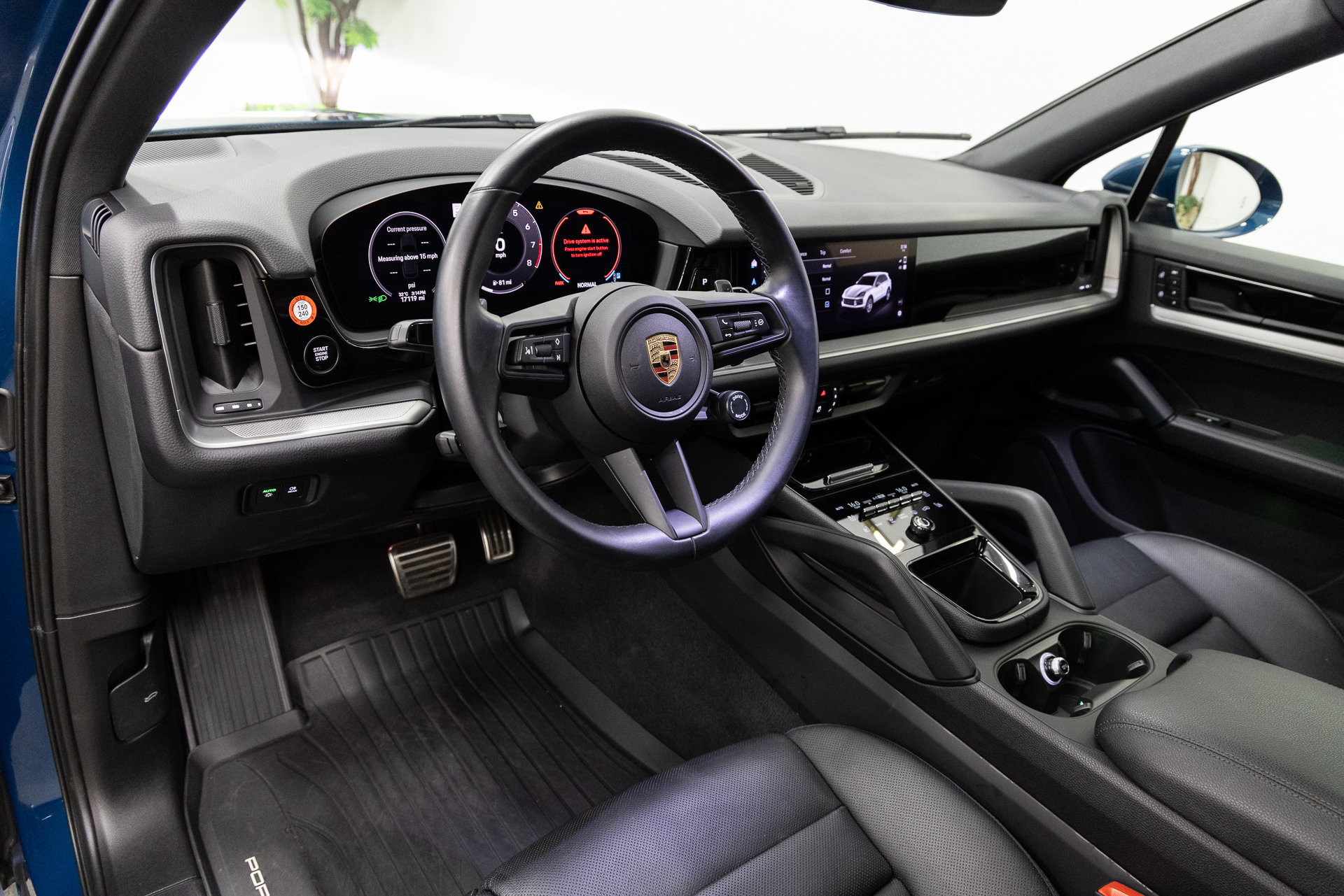 Used 2024 Porsche Cayenne S AWD/4WD image 6