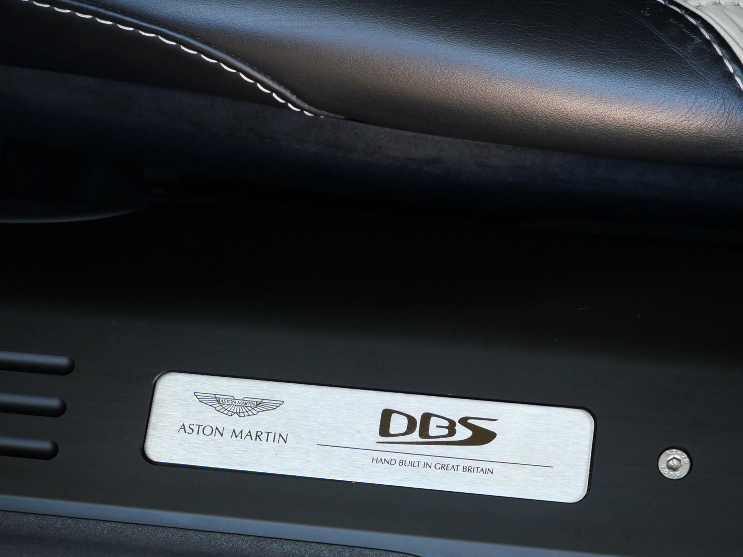 Used 2021 Aston Martin DBS Superleggera RWD image 23