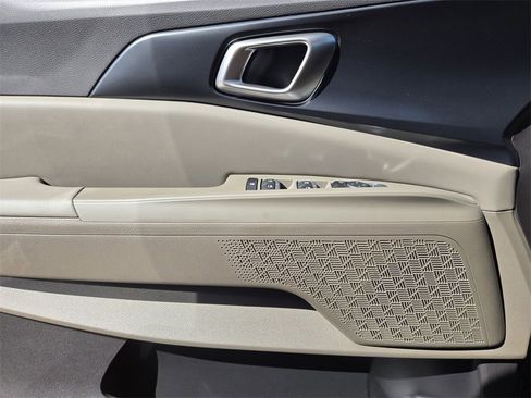 New 2026 Kia Carnival LX image 16