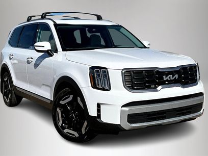 Used 2024 Kia Telluride S w/ S Sunroof Package