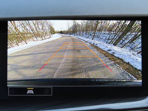 Certified 2023 Buick Envision Essence w/ Sport Touring Package image 6