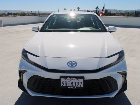 Certified 2025 Toyota Camry SE AWD/4WD image 7