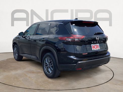 Used 2024 Nissan Rogue S FWD image 12