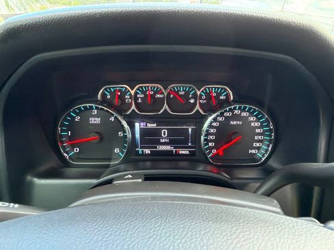 Used 2018 Chevrolet Silverado 1500 LT AWD/4WD image 27