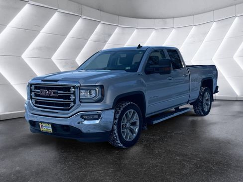 Used 2017 GMC Sierra 1500 SLT w/ SLT Premium Package image 2