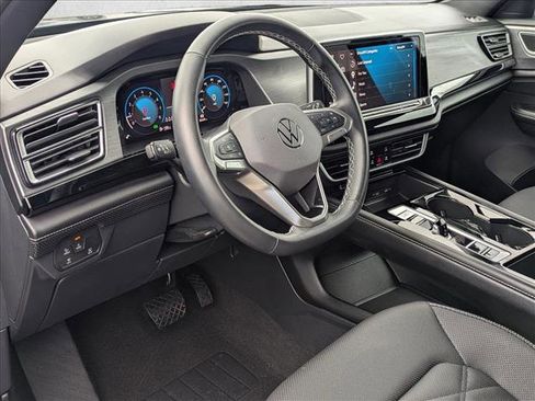 Used 2024 Volkswagen Atlas Cross Sport SE image 10