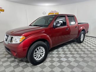 Used 2021 Nissan Frontier SV image 1