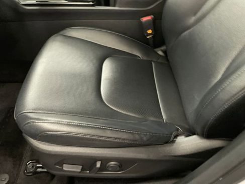 Certified 2024 Kia Sportage EX image 12