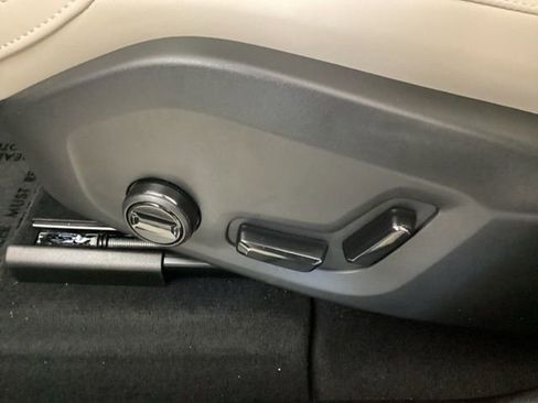 New 2026 Volvo XC60 B5 Plus w/ Protection Package Premier image 15